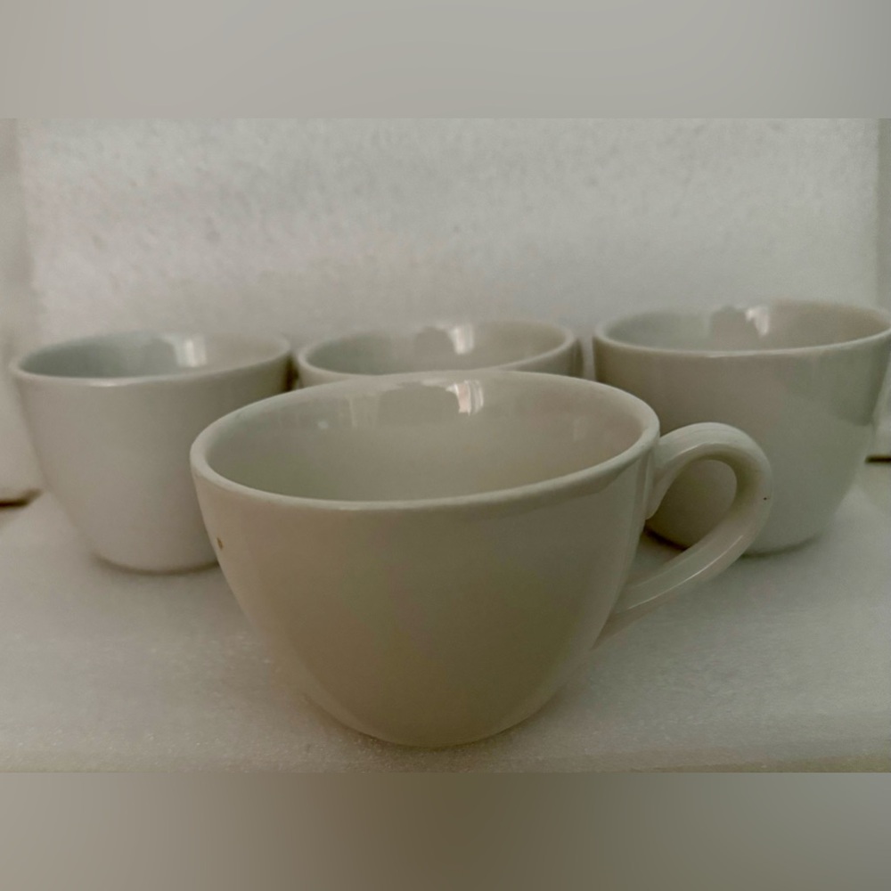Fortessa vitraluxe coffee/ tea mugs. Set of 4. All white 3 tea mugs and 1 coffee